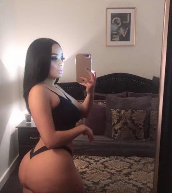 Massages Maharashtra: HELLO HANDSOME I AM YOUR LADY, DIVORCED WITH RICH LIPS FOR YOUR PLEASURE